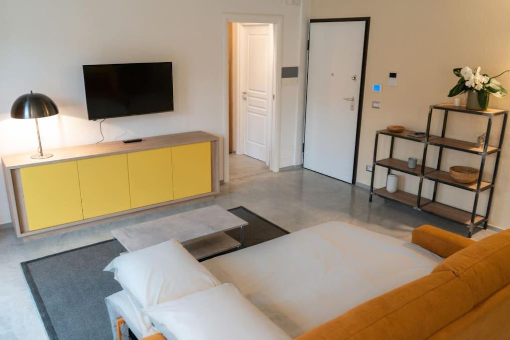 Centro Storico Recinto Dei Nobili 4-private Parking Apartment Asti