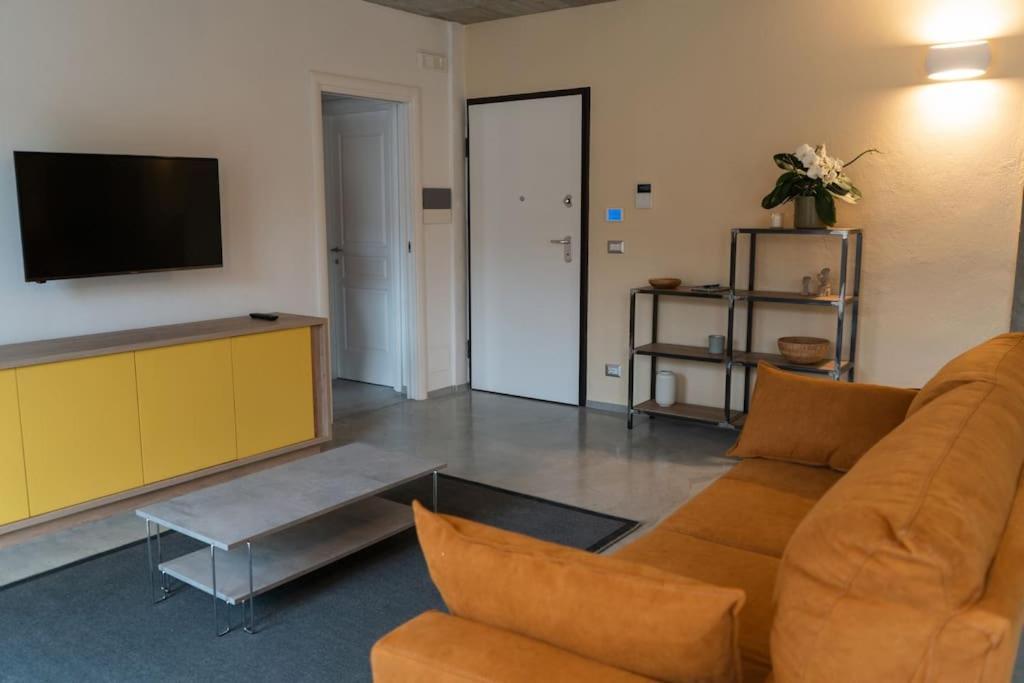 Apartment Centro Storico Recinto Dei Nobili 4-private Parking Asti